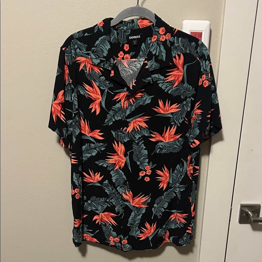 Express men's black floral short sleeve shirt